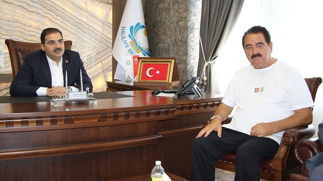 Haliliye Belediye Başkanı Mehmet Canpolat ve sanatçı İbrahim Tatlıses. 
