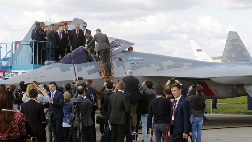 Cumhurbaşkanı Erdoğan, SU-57 uçağının prototipini Rusya Lideri Putin ile incelemişti.