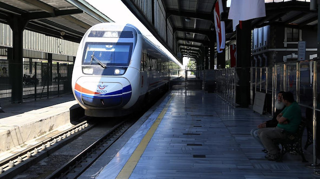  Ankara-Sivas Yüksek Hızlı Tren hattında yıl sonunda test sürüşlerine başlanacak. 