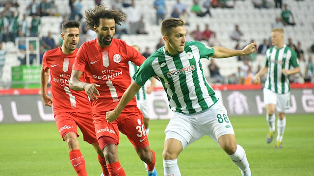 Konyaspor, Antalyaspor ile 2-2 berabere kaldı.