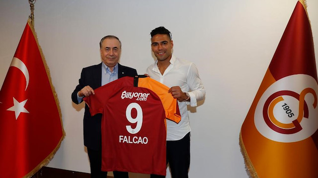 Galatasaray, Monaco'dan Falcao'yu bedelsiz bir şekilde transfer etti.