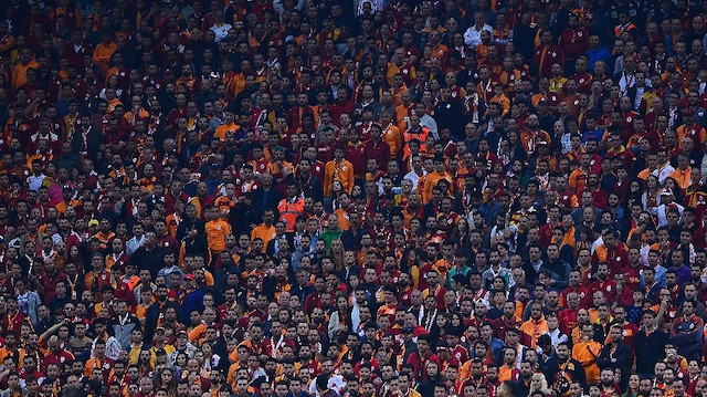 Galatasaray tribün kapasitesini artırmak istiyor.