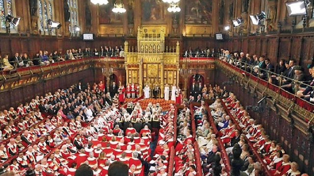 Lordlar Kamarası, ülkenin Avrupa Birliği'nden anlaşmasız ayrılmasının önünü kesecek tasarıyı onayladı.