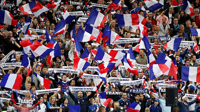 Fransa-Arnavutluk maçında milli marş krizi yaşandı.