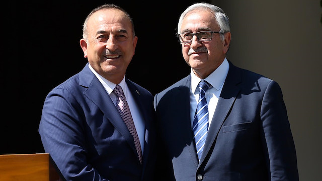 Dışişleri Bakanı Mevlüt Çavuşoğlu ve Kuzey Kıbrıs Türk Cumhuriyeti Cumhurbaşkanı Mustafa Akıncı.