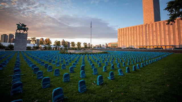 Savaşta ve çatışmalarda ölen çocuklar BM Genel Merkezi önünde anıldı.