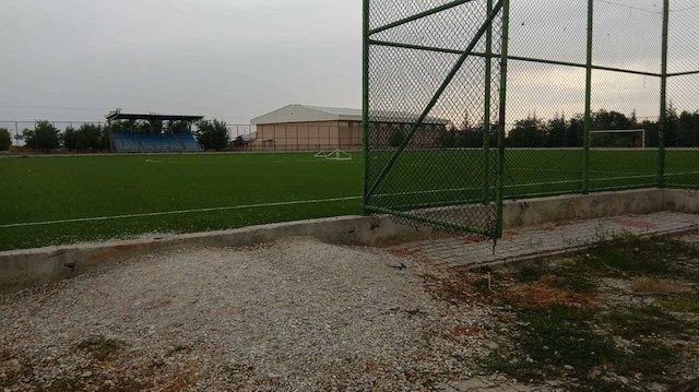 Mehmet Çuhadar ve arkadaşlarının top oynadıkları futbol sahası.