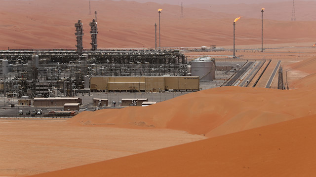 FILE PHOTO: General view of the Natural Gas Liquids (NGL) facility in Saudi Aramco's Shaybah oilfield at the Empty Quarter in Saudi Arabia May 22, 2018. REUTERS/Ahmed Jadallah/File Photo

