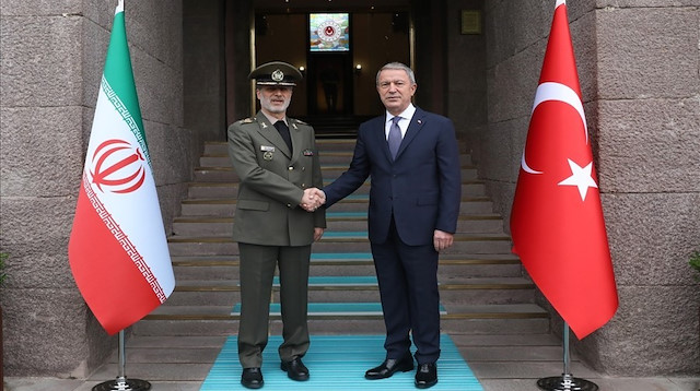 Milli Savunma Bakanı Hulusi Akar ile İran Savunma Bakanı Tuğgeneral Amir Hatami