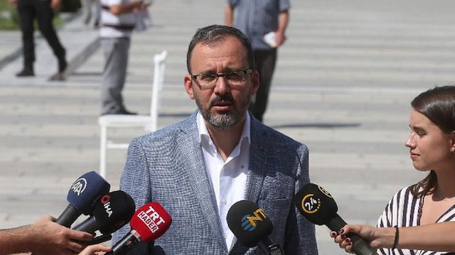 وزير تركي يدين الاعتداء على سيدات "مراد باشا" لكرة اليد في اليونان