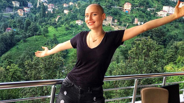 Kanserle mücadelenin 'en güzel' örneği Neslican Tay hayatını kaybetti