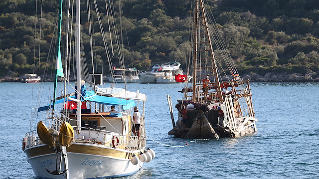 سفينة تحاكي مراكب العصور القديمة تصل أنطاليا التركية