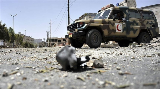 مقتل خمسة مدنيين بانفجار حافلة قرب الحدود السعودية