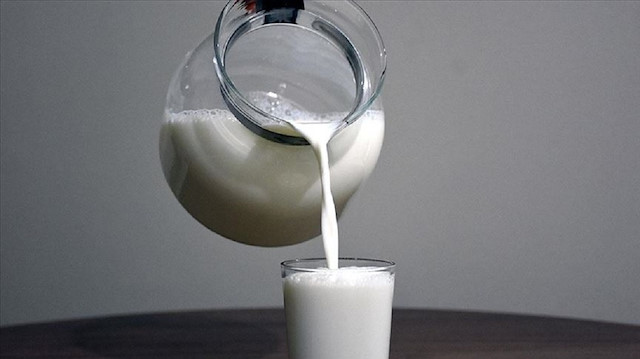 Süt üretimi yıllık bazda yaklaşık yüzde 10 azaldı.