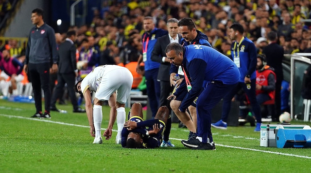 Fenerbahçe'de Rodrigues Ankaragücü karşılaşmasının 41. dakikasında sakatlık yaşamıştı.