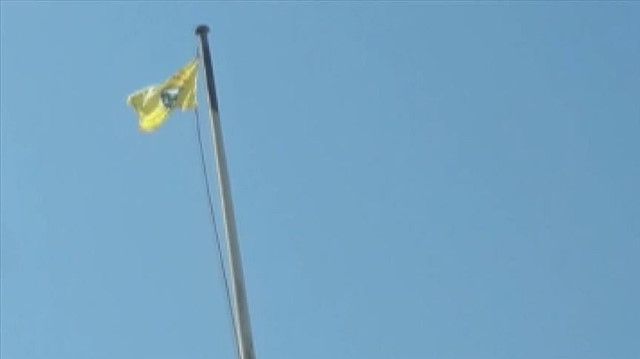 YPG/PKK replaces flag with new one in Syria’s Tal Abyad
