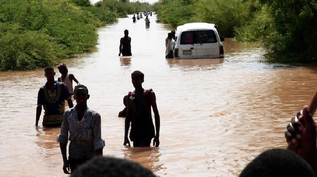 قافلة إغاثية قطرية لمتضرري السيول والفيضانات بالسودان