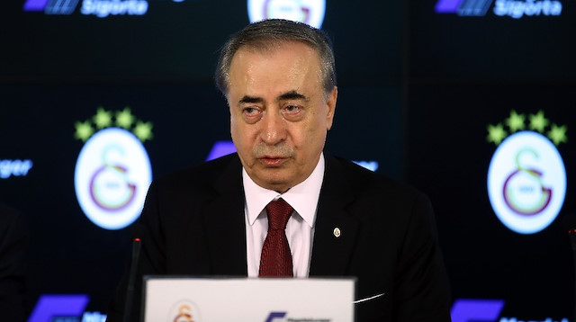 ​Galatasaray Başkanı Mustafa Cengiz, olağanüstü divan toplantısı öncesi açıklamalarda bulundu.