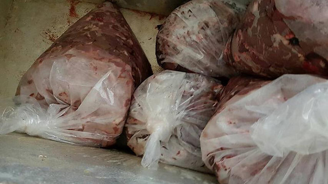 Kağıthane'de 100 kilogramdan fazla domuz eti ele geçirildi.