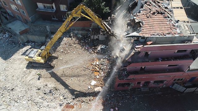 Kağıthane'de çürük olduğu tespit edilen 122 bina, depremden 2 ay önce kontrollü bir şekilde yıkıldı. 