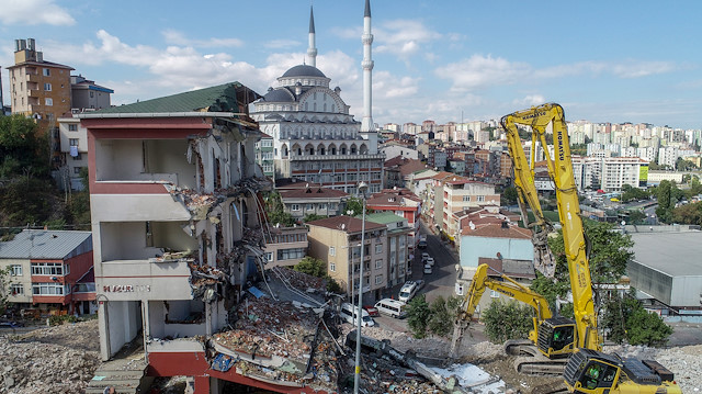 Aftermath of the 5.8-magnitude earthquake in Istanbul  