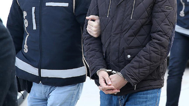 Yüksekova'da iki araçta yapılan arama sonucu 74 kilo eroin bulundu, 3 şüpheli gözaltına alındı. (arşiv)