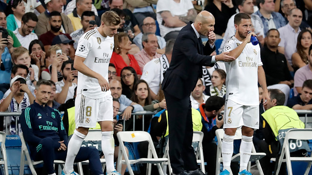 Zidane yönetimindeki Real Madrid, Club Burgge karşısında ikinci yarıda bulduğu gollerle 1 puanı kurtardı.