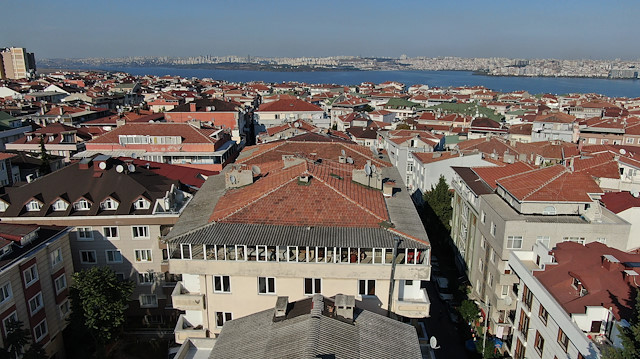 Buyukcekmece De Risk Tasiyan Binalarin Yikimina Baslandi Yeni Safak