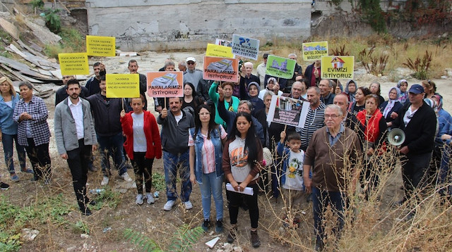 Eskişehir'de evlerini kentsel dönüşüme veren 64 hane halkı dolandırıldı.