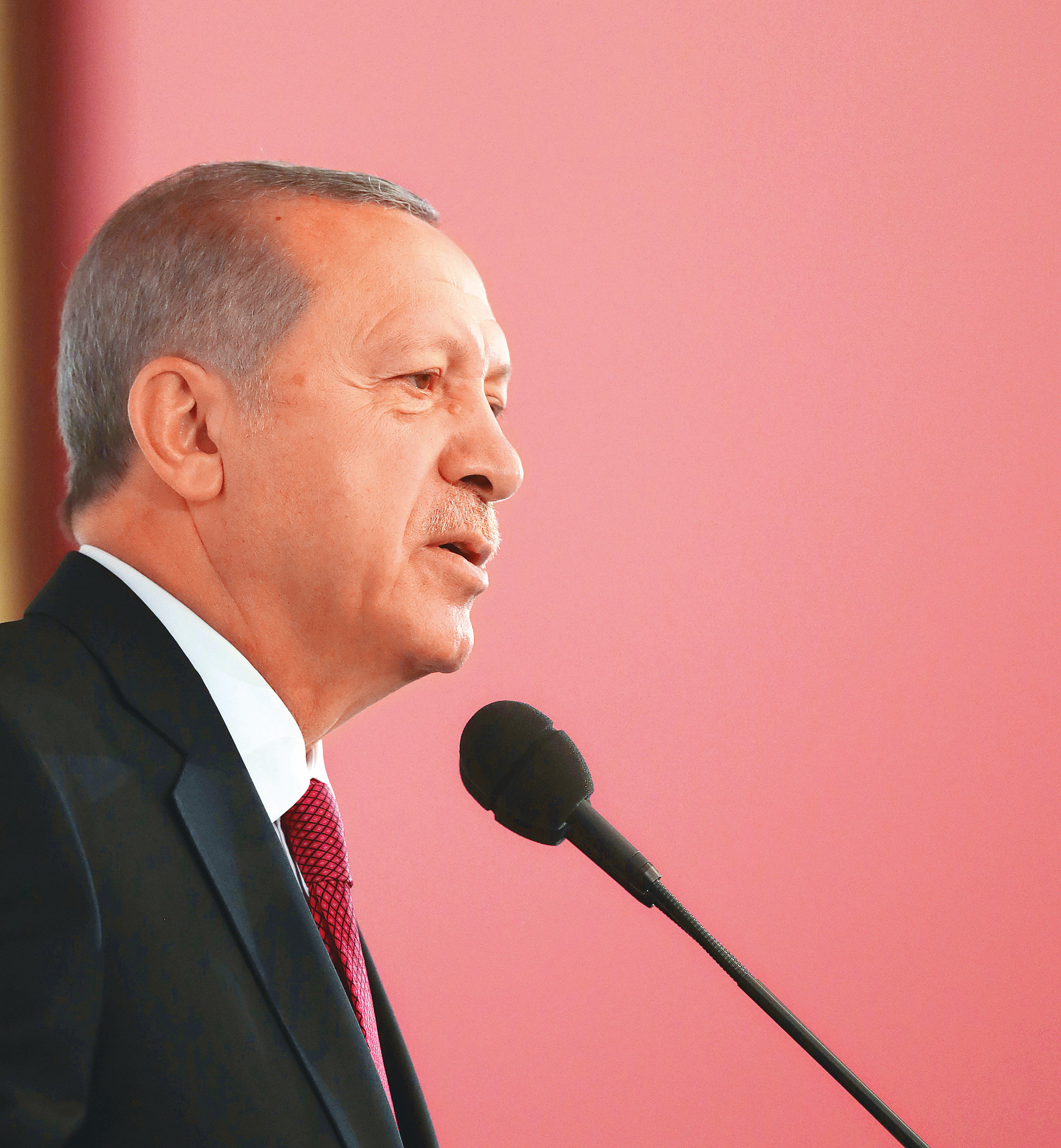 Cumhurbaşkanı Erdoğan, partisinin Kızılcahamam’daki 29. İstişare ve Değerlendirme Toplantısı’nda çarpıcı mesajlar verdi.