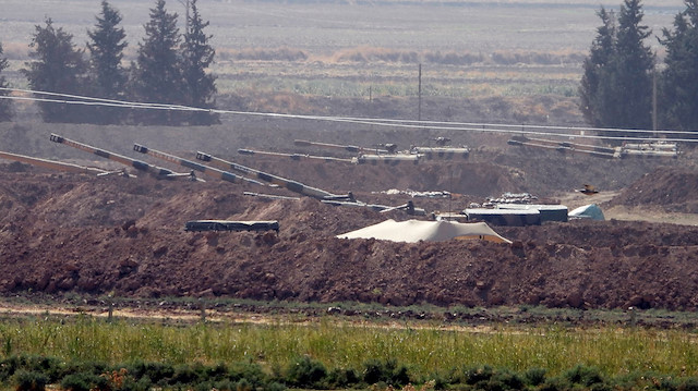 Şanlıurfa haber: Suriye sınırda tank ve obüslerin namluları Suriye'ye  çevrildi - Yeni Şafak