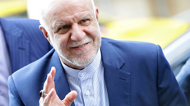 FILE PHOTO: Iran's Oil Minister Bijan Zanganeh reacts towards journalists as he arrives for an OPEC and NON-OPEC meeting in Vienna, Austria, July 2, 2019. REUTERS/Lisi Niesner/File Photo  