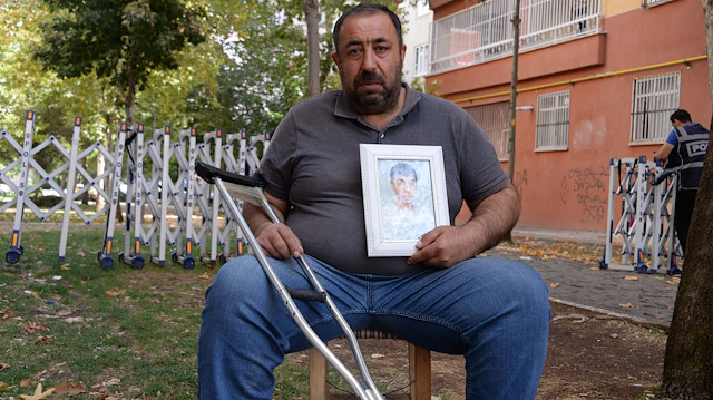 Diyarbakır'daki oturma eylemine katılan acılı baba Fahrettin Akkuş.