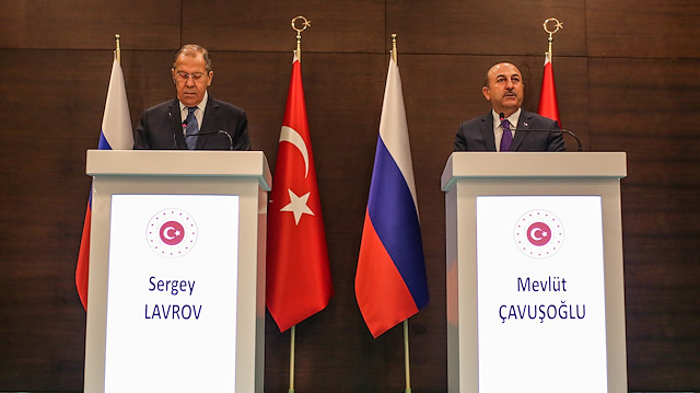Dışişleri Bakanı Mevlüt Çavuşoğlu, Rus mevkidaşı Sergey Lavrov'la bir telefon görüşmesi gerçekleştirdi.