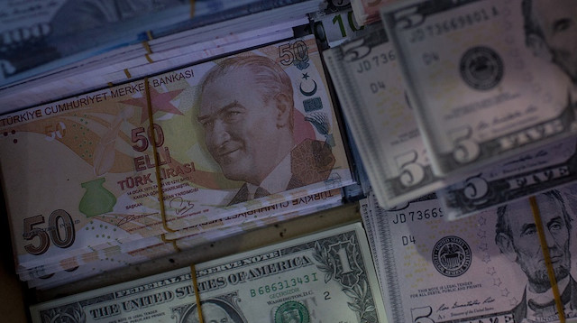تركيا وروسيا توقعان اتفاقية لزيادة استخدام العملة المحلية في تعاملاتهما التجارية