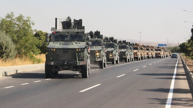 Konvoydaki birliklerin Suriye sınırına konuşlandırılacağı öğrenildi.