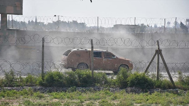 الجيش الوطني السوري يراقب الحدود شرق الفرات