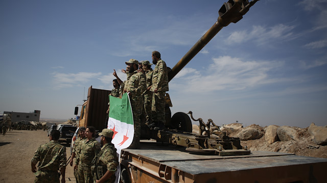 "الجيش الوطني السوري" يدفع بتعزيزات إلى خط الجبهة مع "ي ب ك" شمالا
