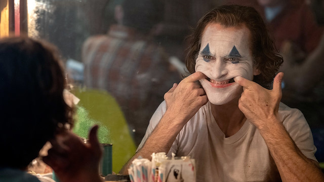 Joker IMDb'nin en çok beğenilen 10 filminden biri oldu!
