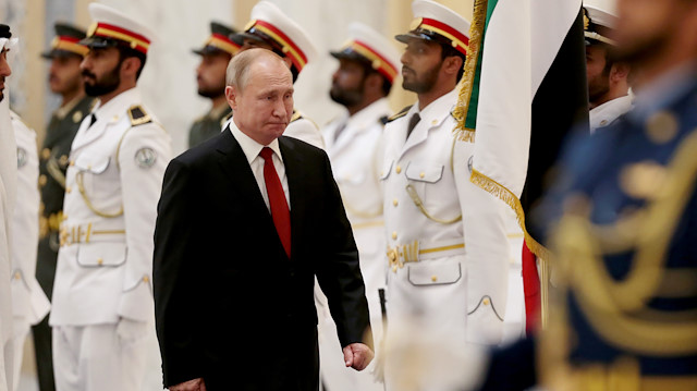 Russian President Vladimir Putin arrives to meet with Abu Dhabi's Crown Prince