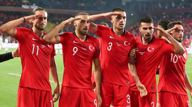 UEFA'dan Türkiye'ye 'asker selamı' soruşturması