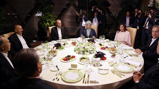  أردوغان يشارك بمأدبة عشاء في قمة "المجلس التركي" بأذربيجان