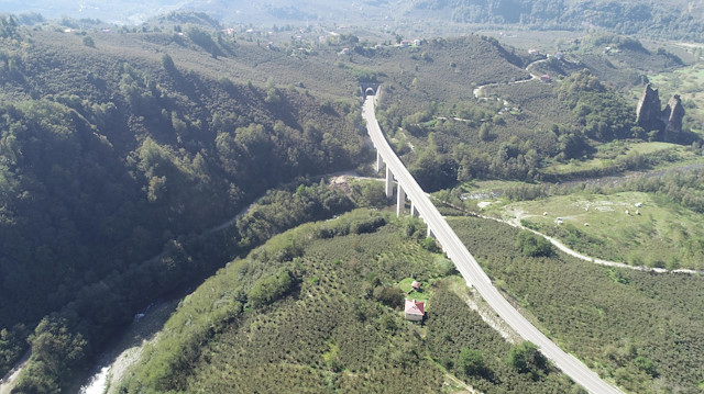 Karadeniz- Akdeniz Otoyolu ulaşımı 6 saate indirecek. 