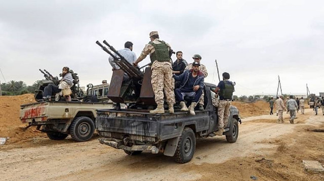 ليبيا.. قوات الوفاق تعيد السيطرة على معسكر اليرموك 