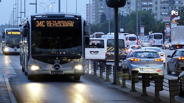 Metrobüs (Arşiv)