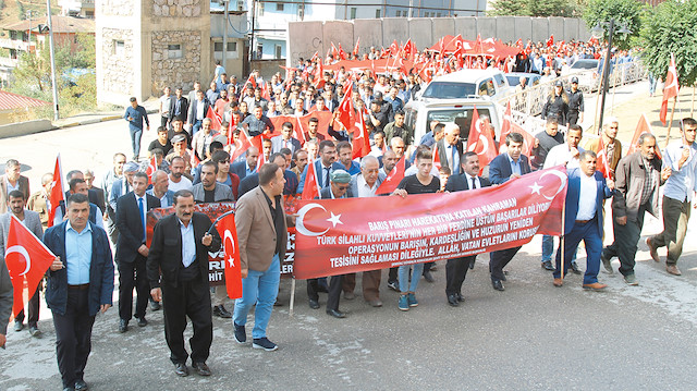 Birçok ilde dün Barış Pınarı Harekatı'na destek yürüyüşü düzenlendi.