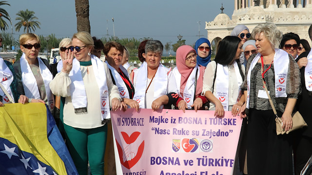 بوسنيات يدعمن اعتصام أمهات ديار بكر أمام "الشعوب الديمقراطي"