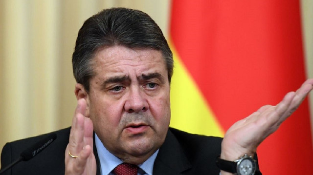 وزير ألماني سابق يخرج عن صمته ويكشف جرائم "بي كا كا" الإرهابية