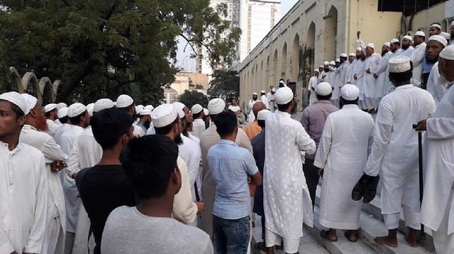 سقوط قتلى وجرحى في احتجاجات غاضبة لمسلمين على منشور مسيء للنبي محمد