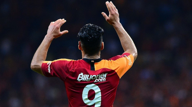 Radamel Falcao, yaklaşık 20 gündür Galatasaray ile idmanlara çıkmıyor.